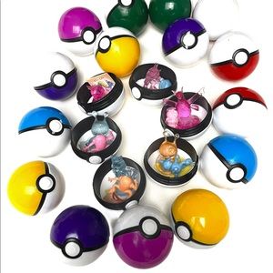 Pokémon pokeball with 2 Figures 3 Stickers